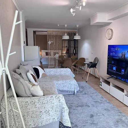 Garden Bbq & Walk To 10min-sesimbra Apartamento