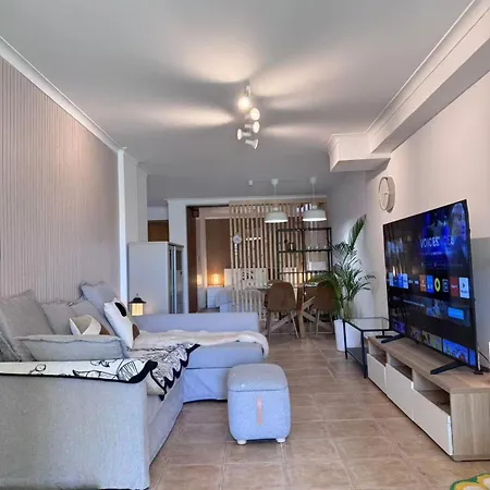 Ocean View Gem With Bbq & Walk To 10min-sesimbra *