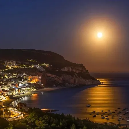 Ocean View Gem With Bbq & Walk To 10min-sesimbra