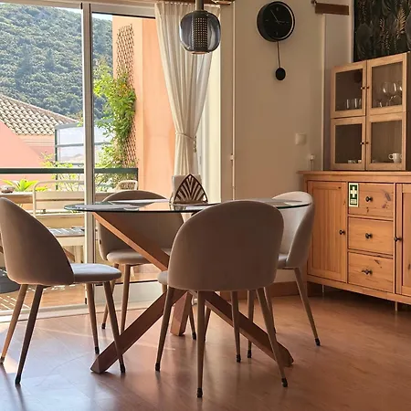 Appartamento Premium Sea View Retreat With Ac - 10 Min