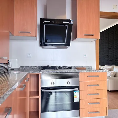 Premium Sea View Retreat With Ac - 10 Min Apartment *