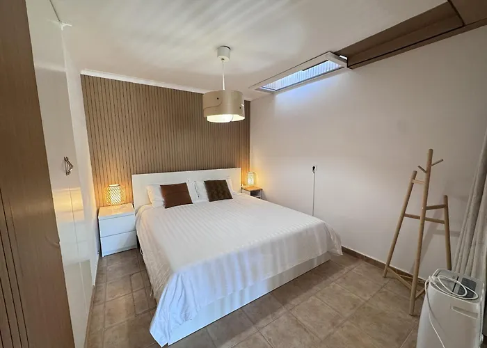 Ocean View Gem With Bbq & Walk To 10min-sesimbra * ססימברה