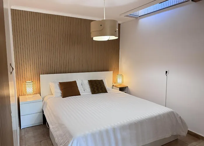 Ocean View Gem With Bbq & Walk To 10min-sesimbra 公寓 *