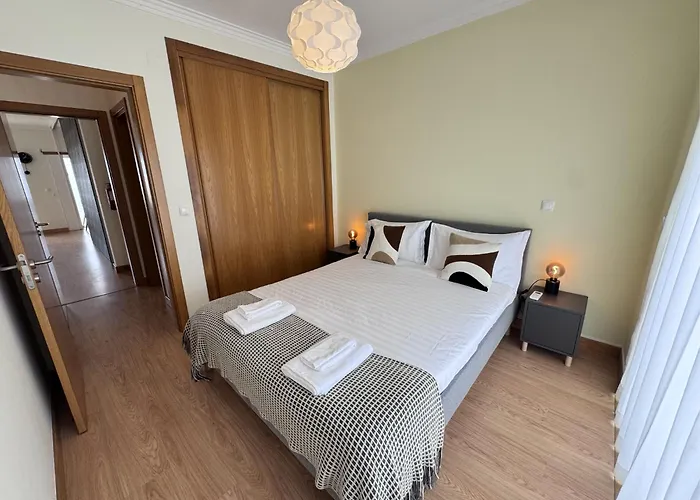 Ocean View Gem With Bbq & Walk To 10min-sesimbra 塞辛布拉